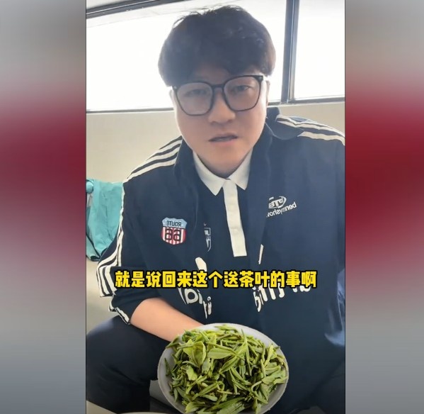 趙鵬：不太清楚賈秀全要球員買茶葉的段子，但這在現(xiàn)實中也正常